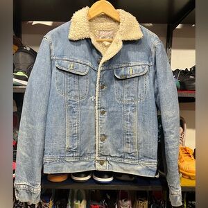 Lee Women's Light Blue Denim Jacket with Sherpa Collar